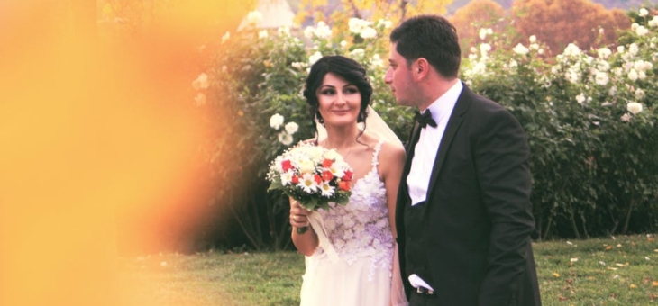 How To Take Picture For Matrimonial Site: Part 1 (Photography)